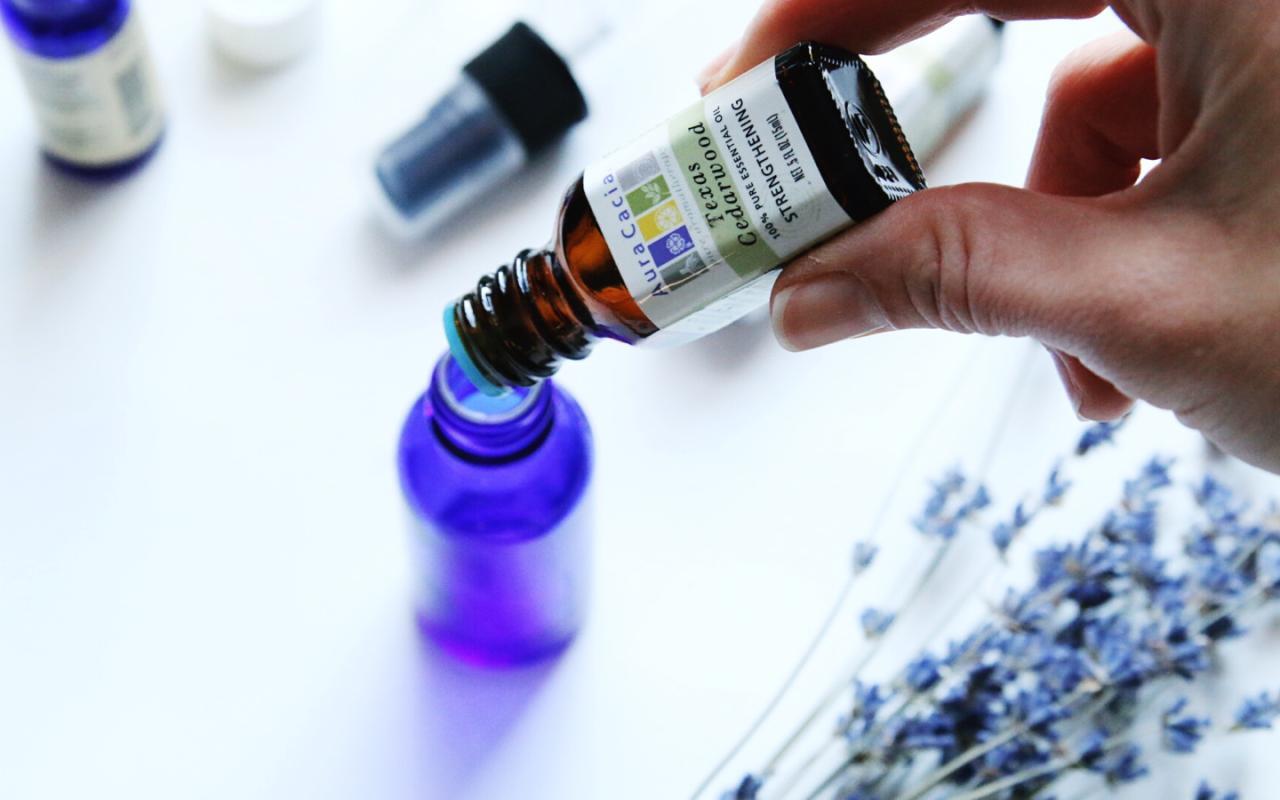 5 Easy Ways to Make a DIY Pillow Spray for Sleep 5 Easy Ways to Make a DIY Pillow Spray for Sleep